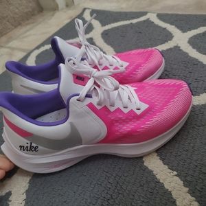 Nike zoom women's 9.5